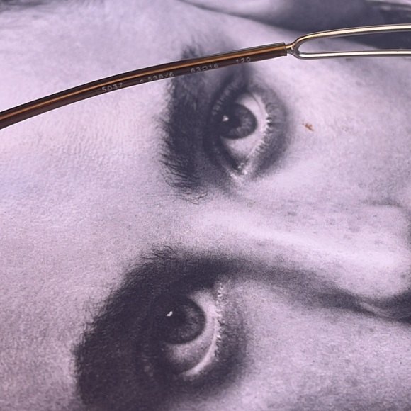 CHANEL SUNGLASSES - Picture 4 of 11